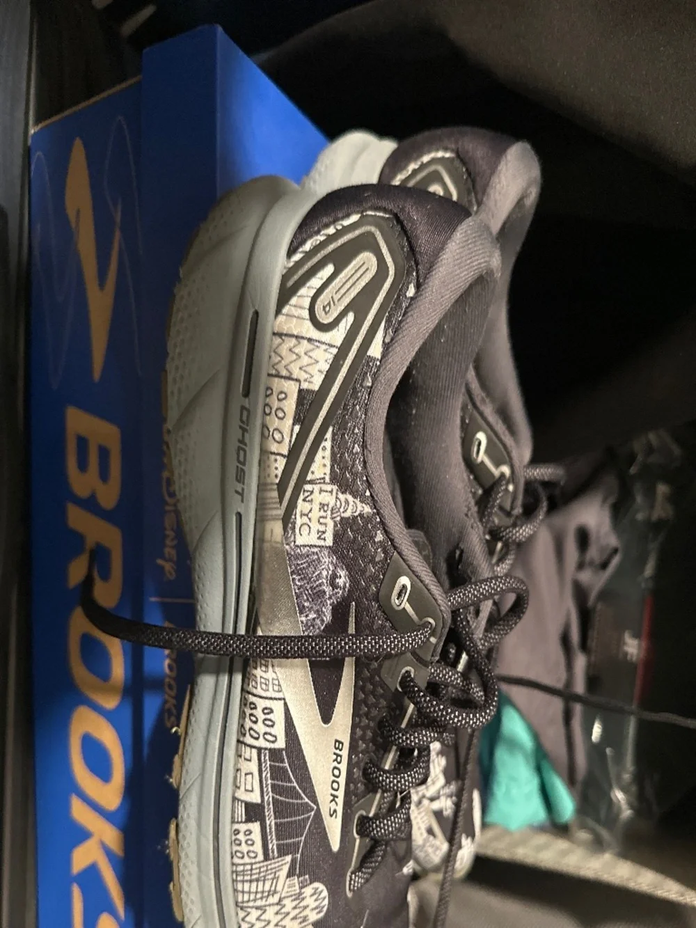 Men's Brooks Ghost 14 Sneakers; Size: 10